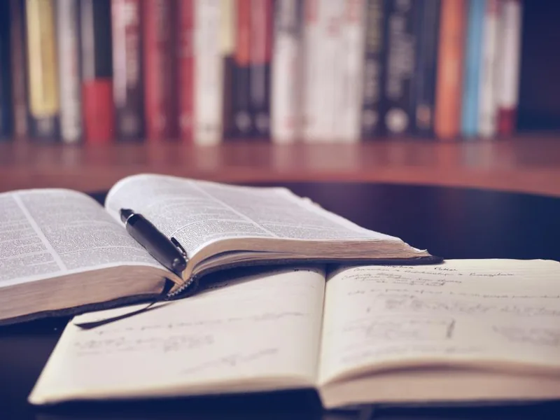 Buku bisa dibaca dulu di tempat
