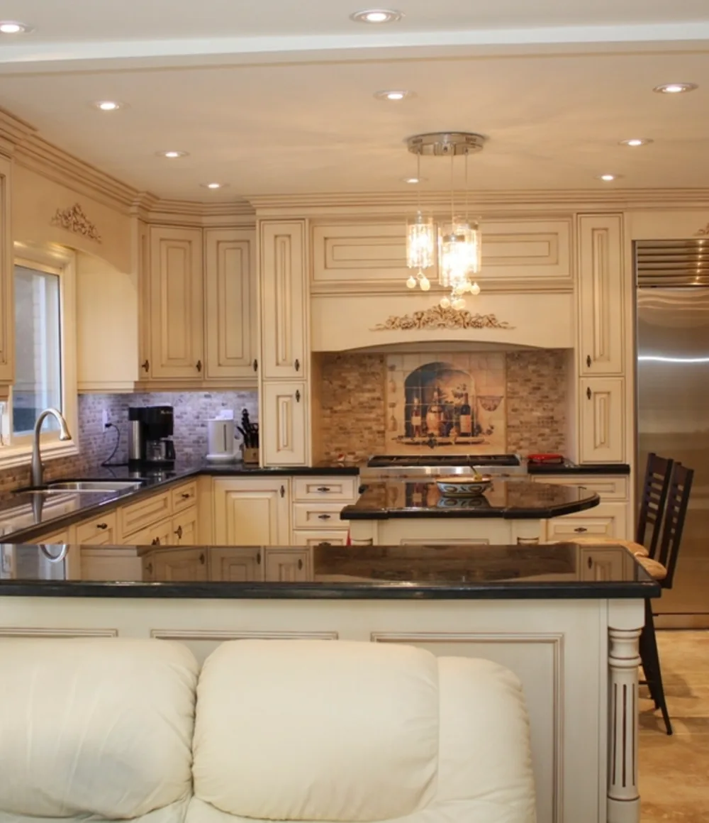 Kitchen set terpasang hasil kerja Kayu Wetan