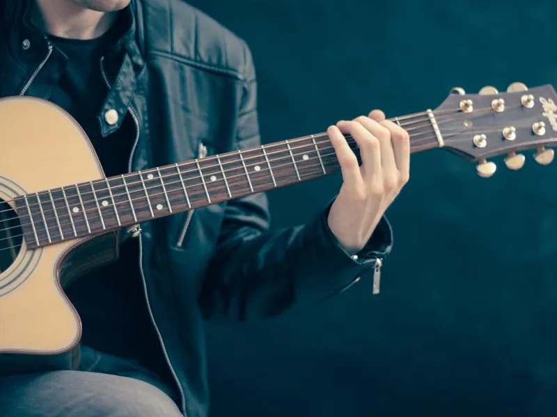 Lagu utuh sejak bulan pertama